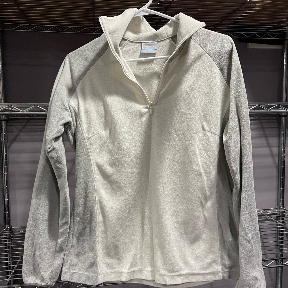 Columbia Large Pullover